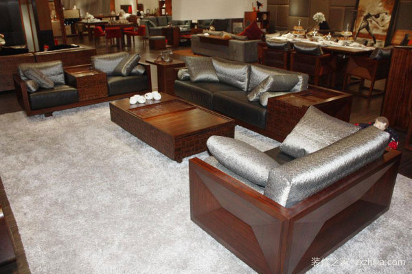 楷模家居化妝品 以顧客為中心，以品質(zhì)為生命，以誠信為宗旨